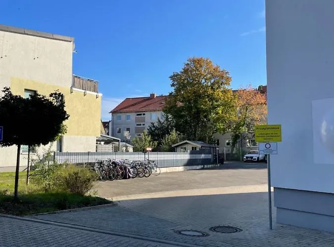 Komfortables In Der Naehe Der Messe *